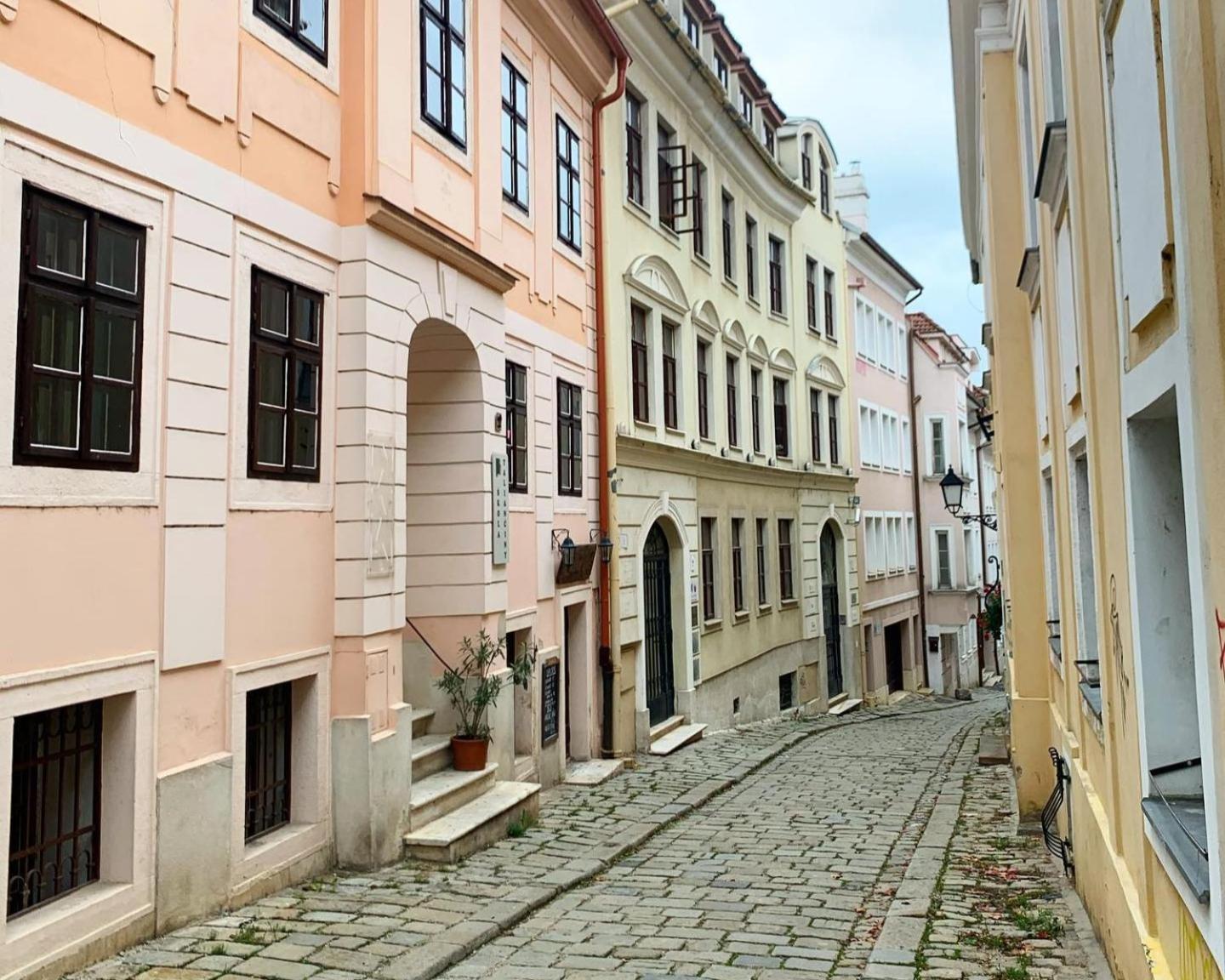 Apartment Emma - Old Town Bratislava Exterior foto